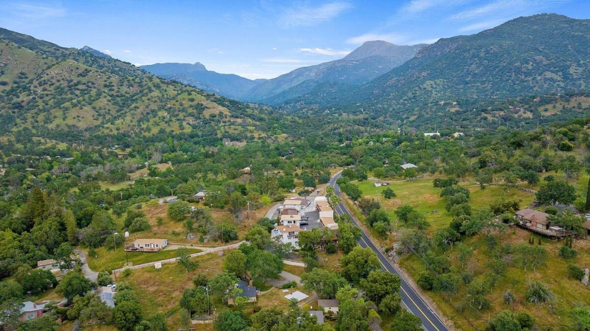 3B Hot Tub, 4Mi From Sequoia, Arcade Games, Foosball Три Ривърс Екстериор снимка
